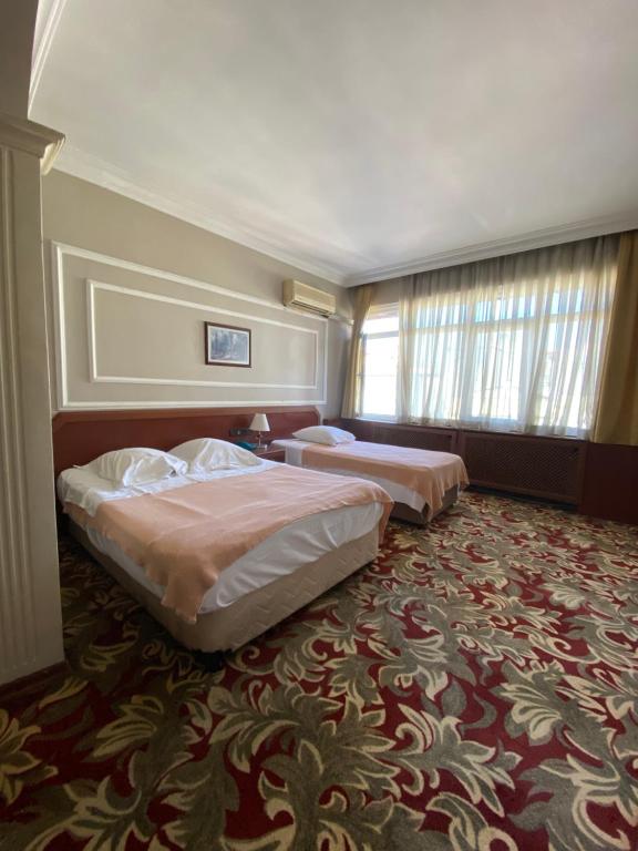 Hotel Monopol photo