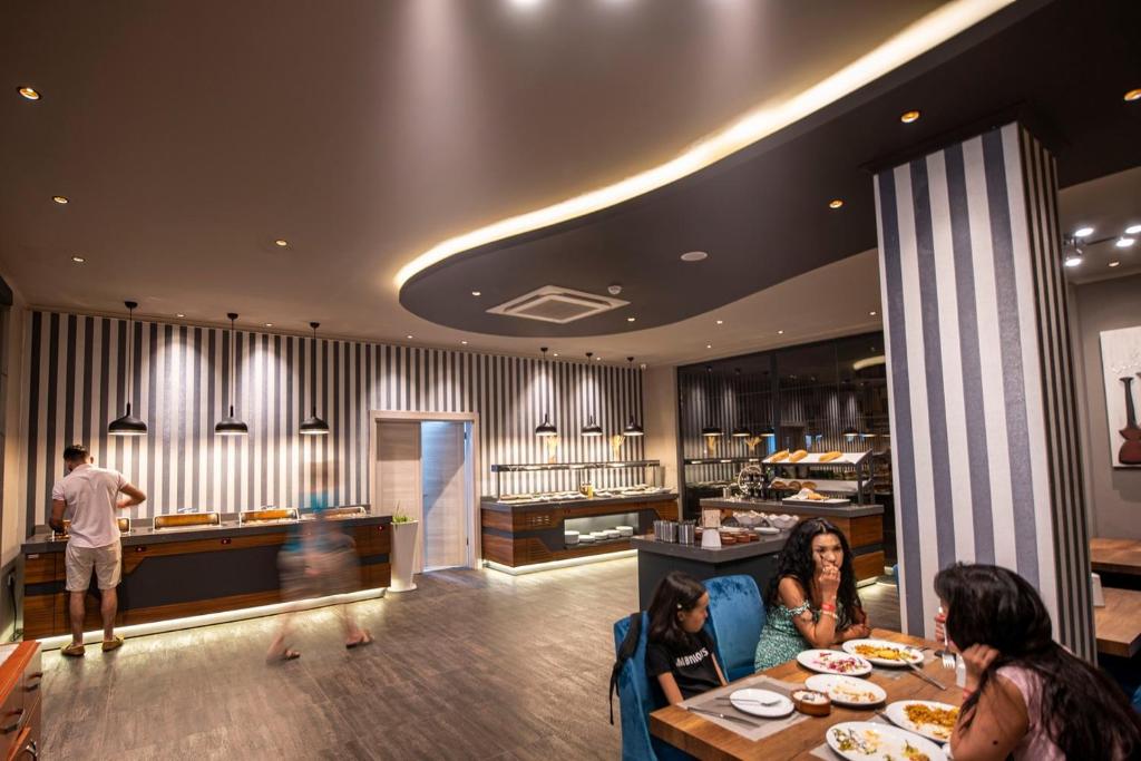 Mendos Garden Exclusive Hotel Fethiye — Restaurant & bars in Fethiye, Mugla
