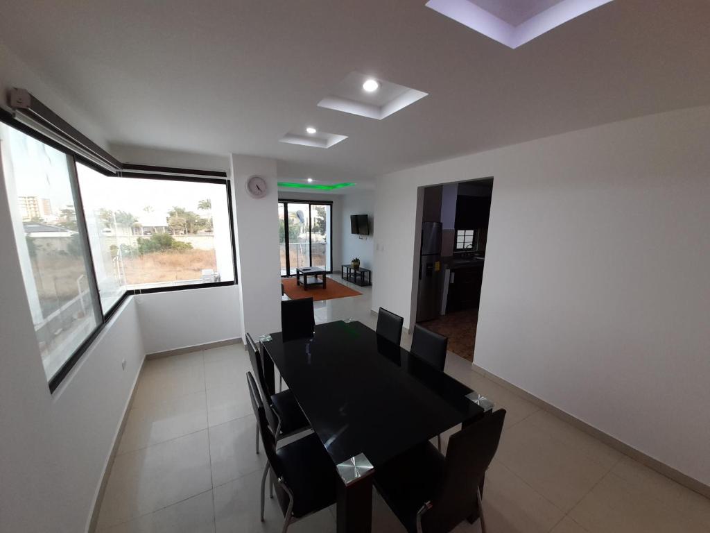 Espectacular departamento de tres habitaciones en Edificación Amaralto - 3