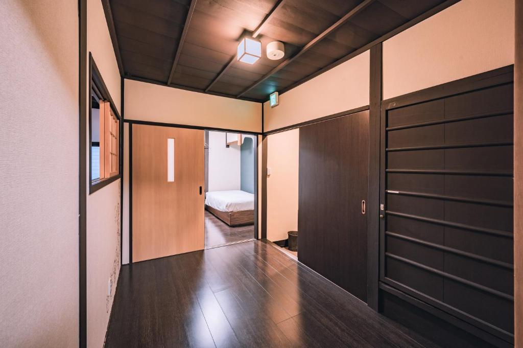 町屋 月 Machiya Tsuki