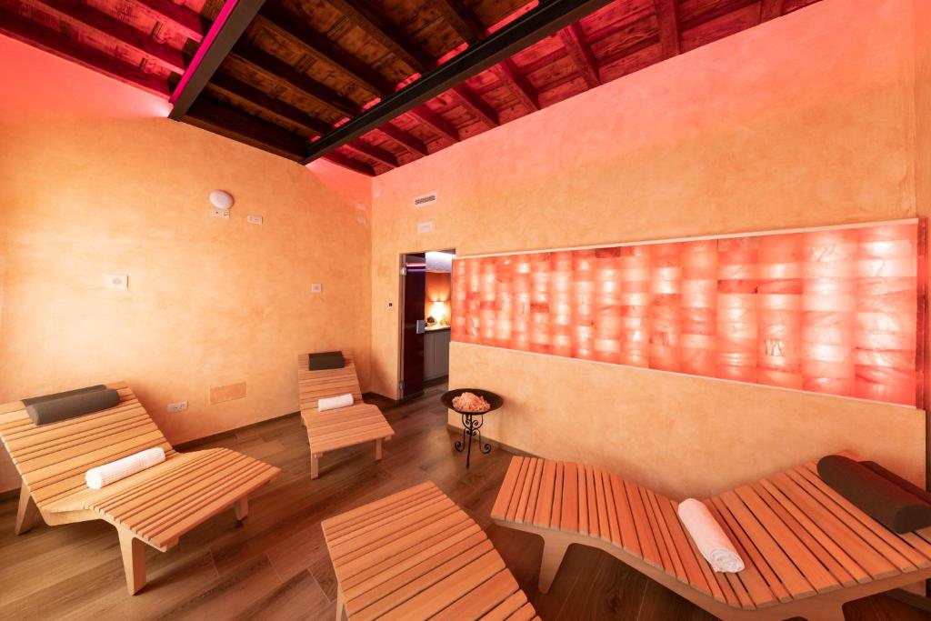 Hotel Leon D'Oro photo