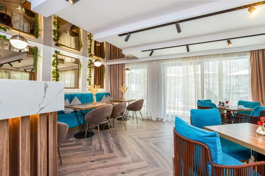 Bar/lounge, Dekaderon Lux Apartments in Kotor