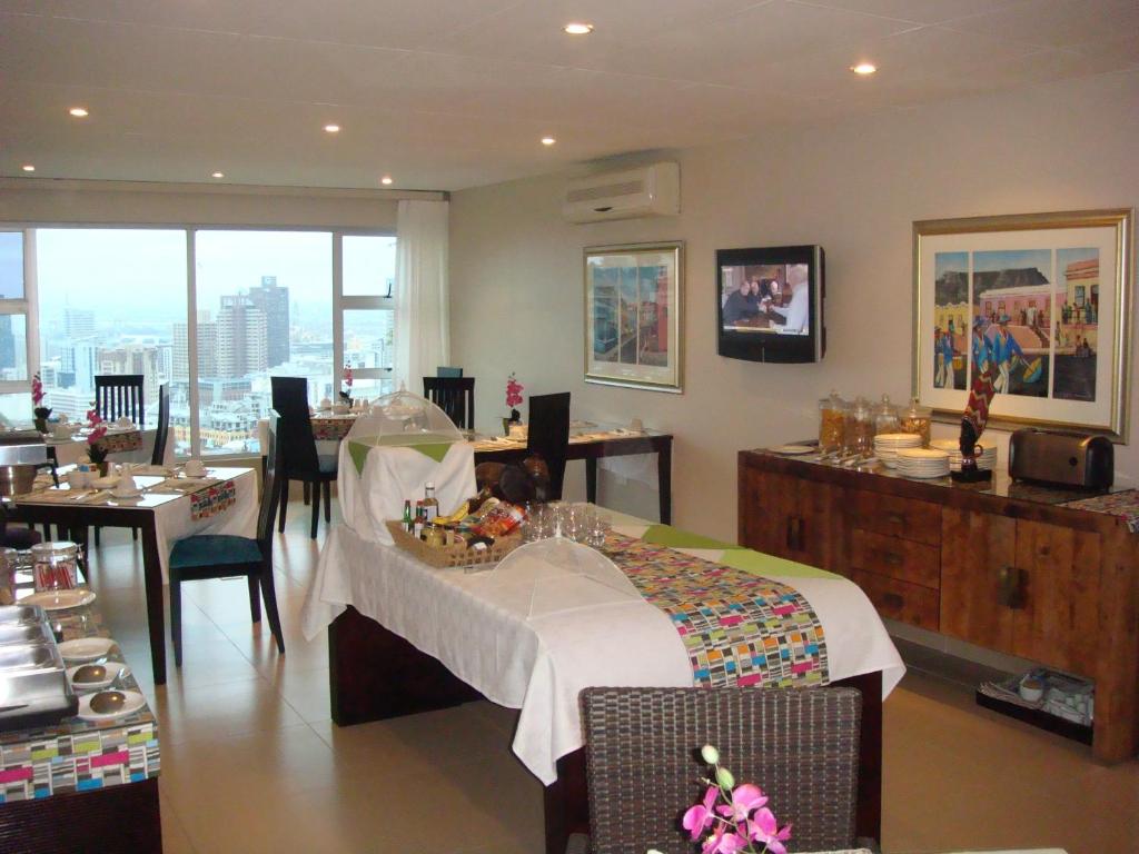 Hotel Dining