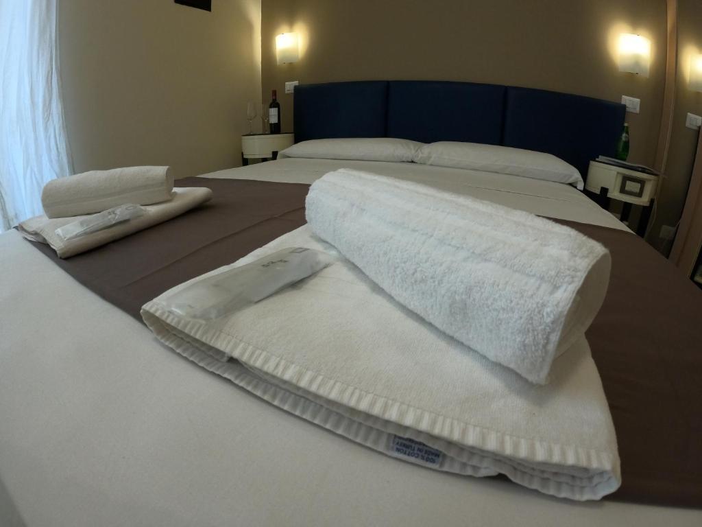 Relais central Turati photo