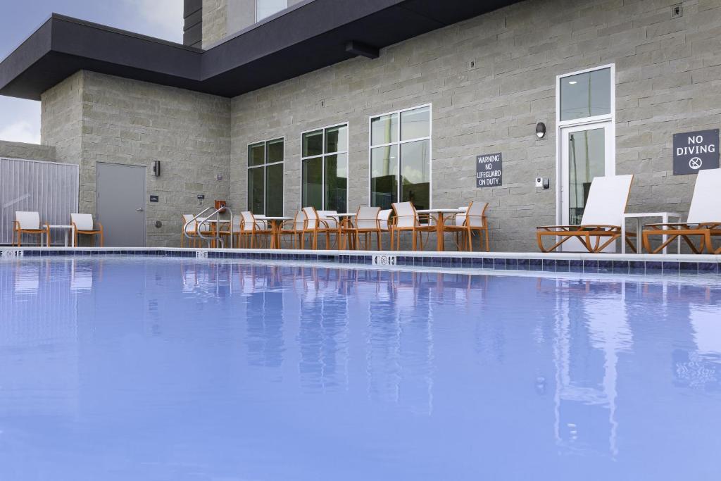 Holiday Inn Glendale photo