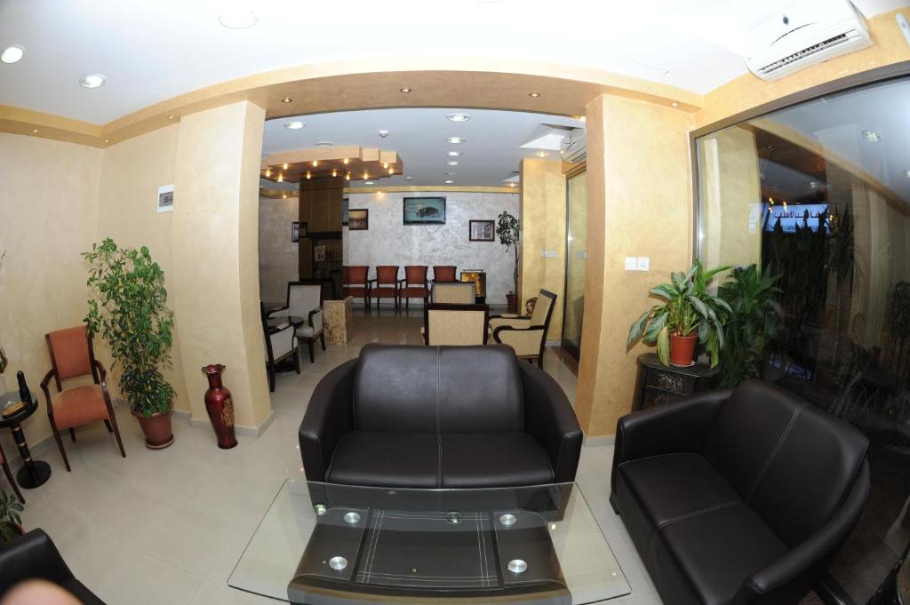 Shared lounge/TV area