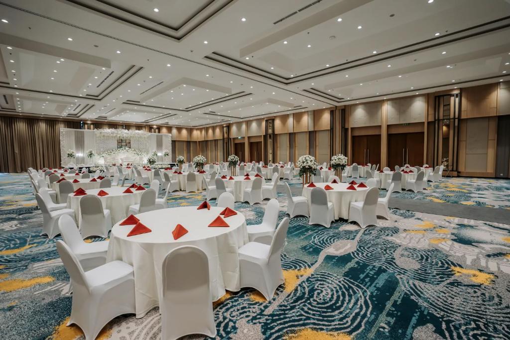 Luwansa Hotel and Convention Center Manado