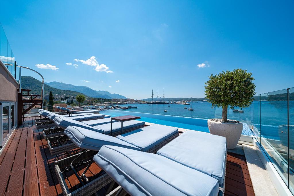 Elysium Tivat photo