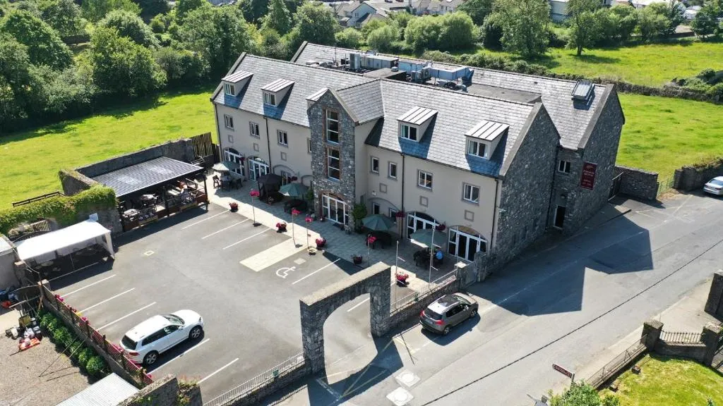 Deebert House Hotel, hotel in Kilmallock