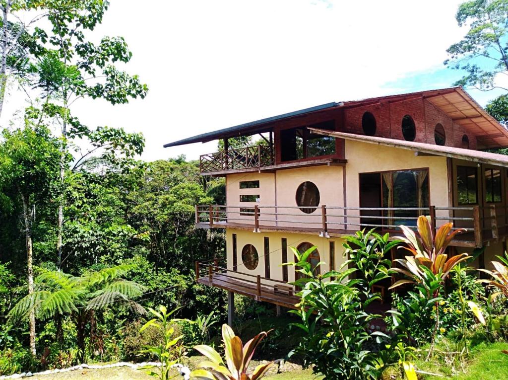 Wisdom Forest Lodge — Hotel in Tena