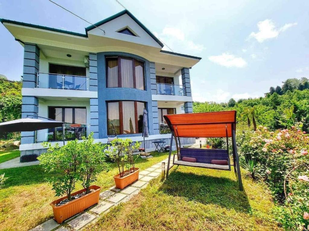 Guest House Botanical Paradise — Hotel in Batumi