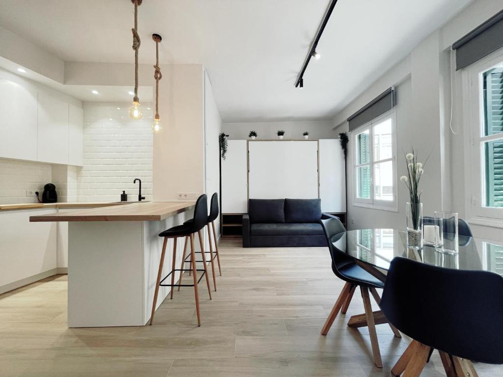 Town Hall Suite - 1