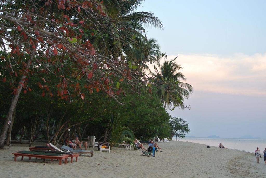 Bangbaobeach Resort photo