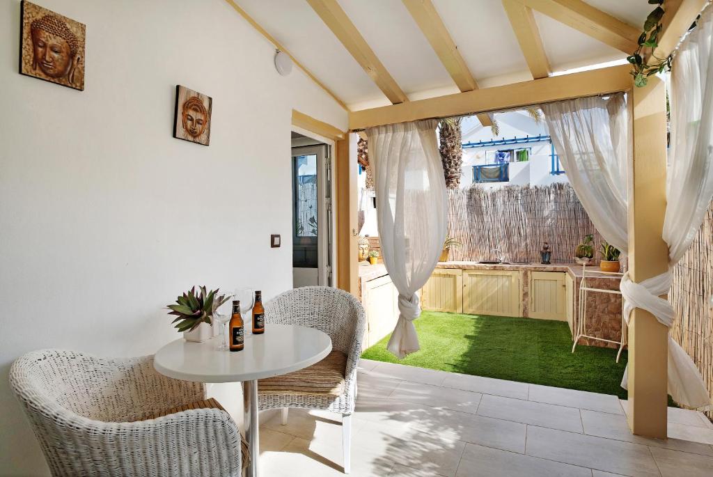 Isla Lobos, Playa Blanca