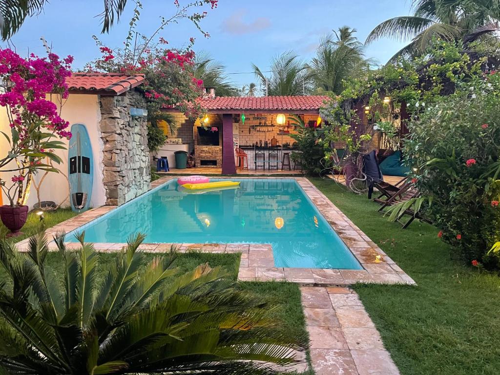 Bada Hostel &amp; Kite School — Hotel in Caucaia
