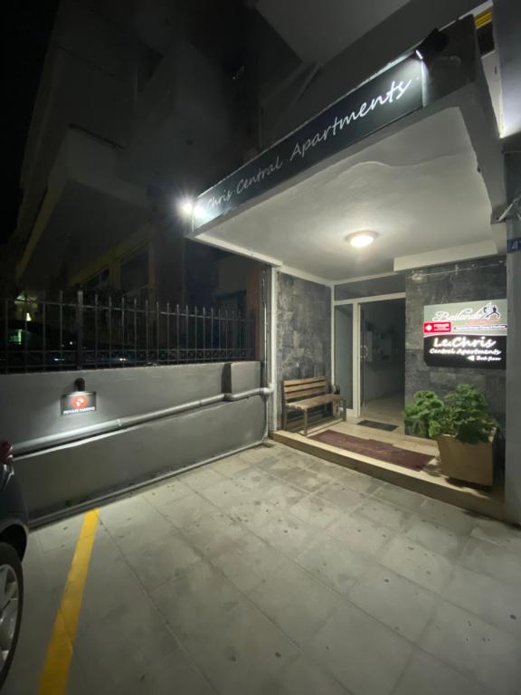 Le Chris Central Apartments photo