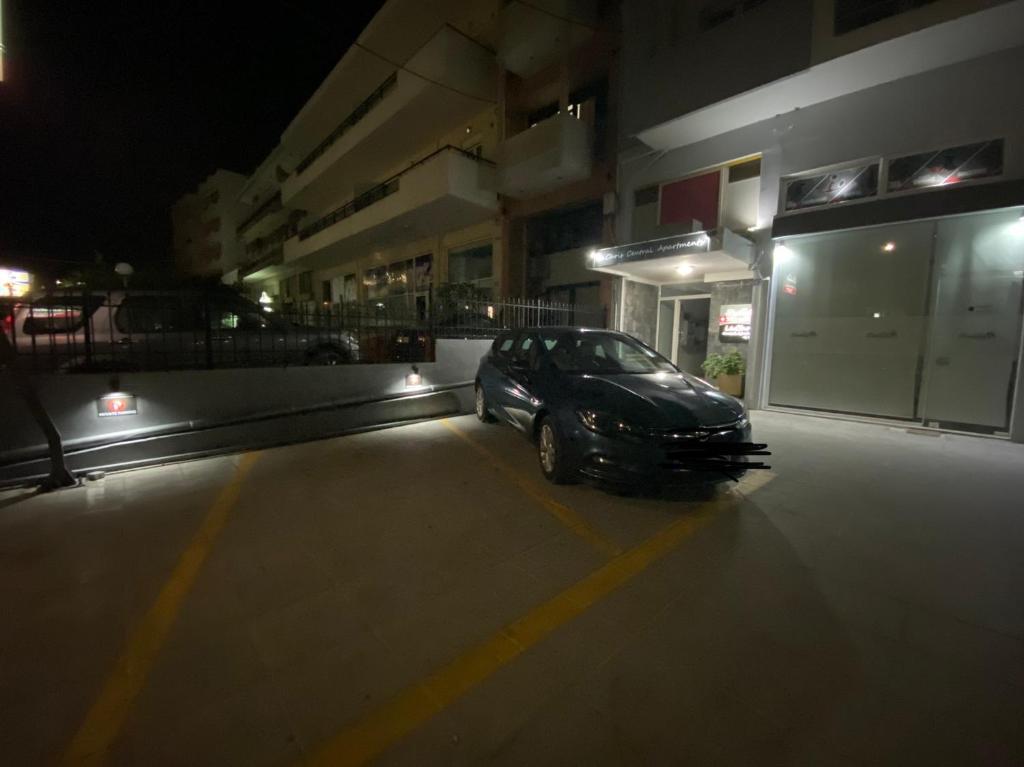 Le Chris Central Apartments photo