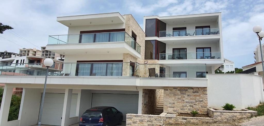 Arte Luxury Pool Apartmets - 2