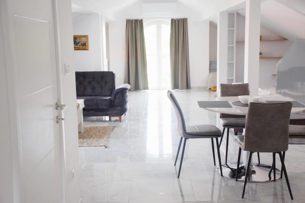 Villa Bella — Hotel in Golubac