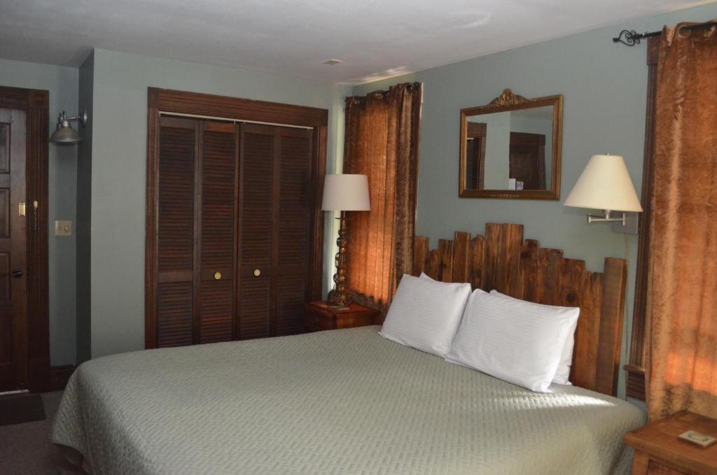 The Ouray Main Street Inn photo