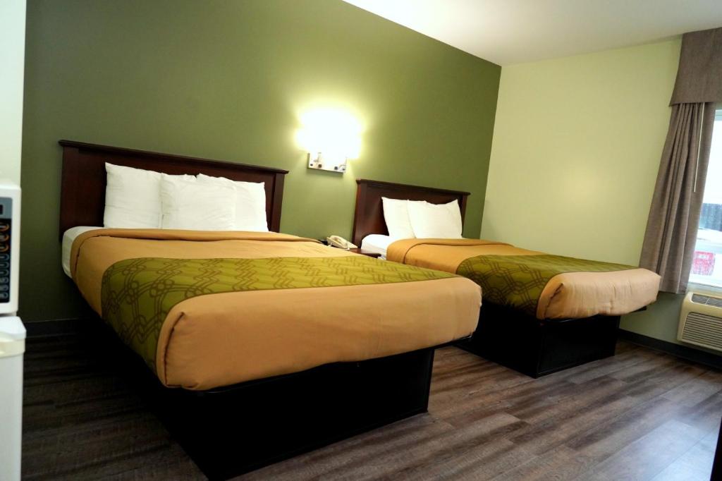 Econo Lodge Huntsville Photo 14