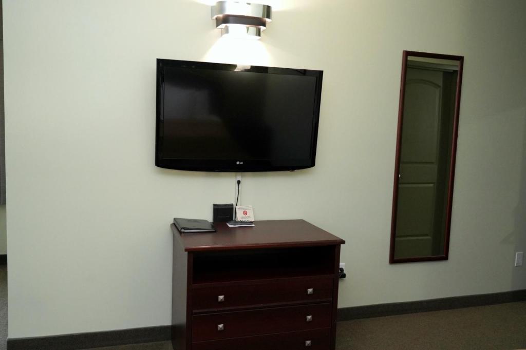 Econo Lodge Huntsville Photo 30