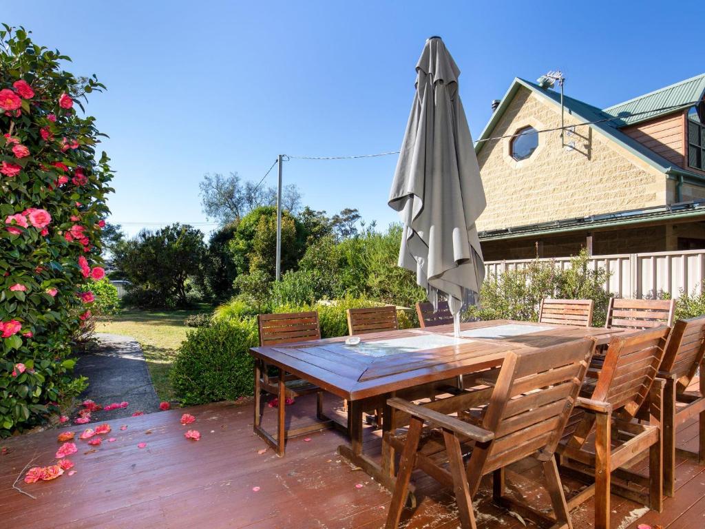 Coca Callala I Pet Friendly I 5 Mins Walk to Beach, Callala Beach