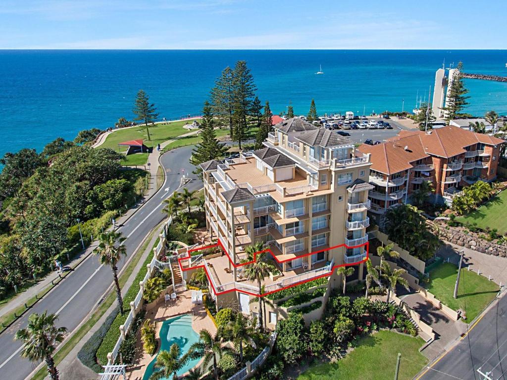 Orion 2 - Beachfront Rainbow Bay Coolangatta - All Linen Supplied - Min. 3 night stays year round!, Gold Coast