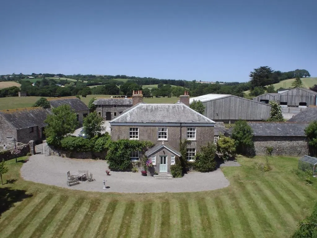 Smeaton Farm Luxury B&B, hotel in St Mellion