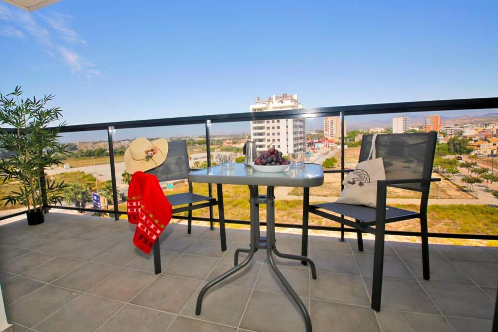 New apartment with AC near the beach, El Campello