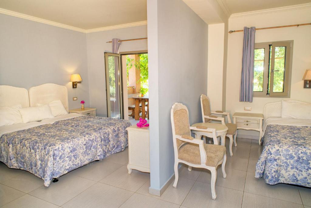 Efrosini Village — Hotel rooms in Kateleios, Ionian Islands