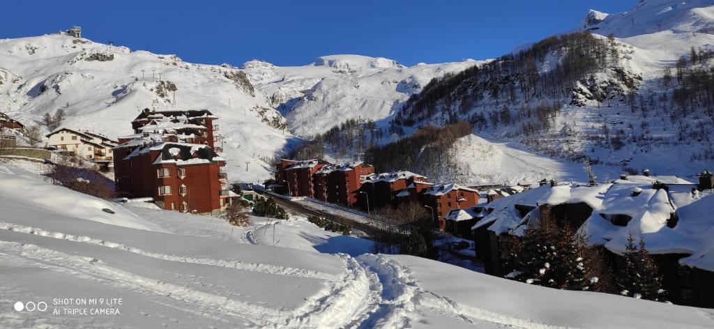 TANA DELLA MARMOTTA - renovated, ski in ski out, turkish bath, garage, storage - 4
