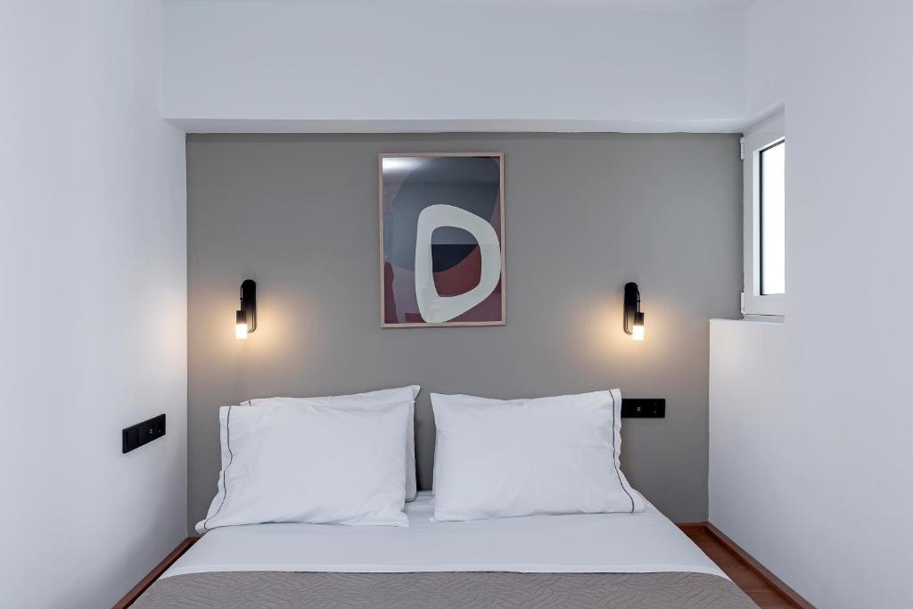 The Athenians Art Apartments photo