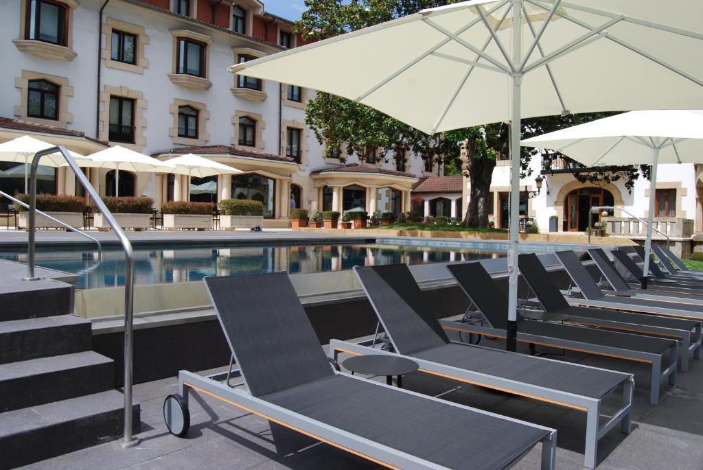 Silken Gran hotel Durango photo