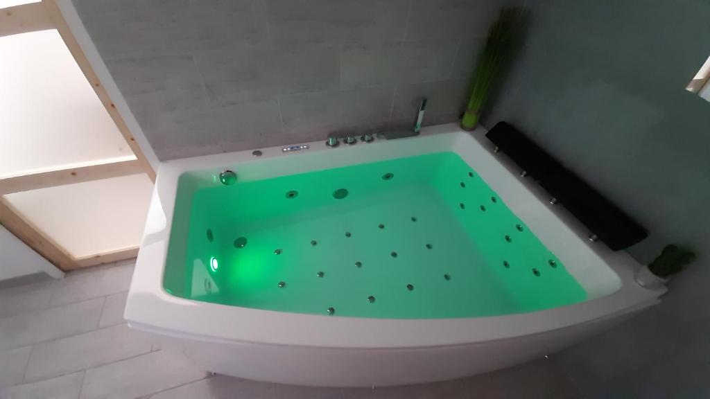 Allegria Nimes Chambre Deluxe Spa - 2