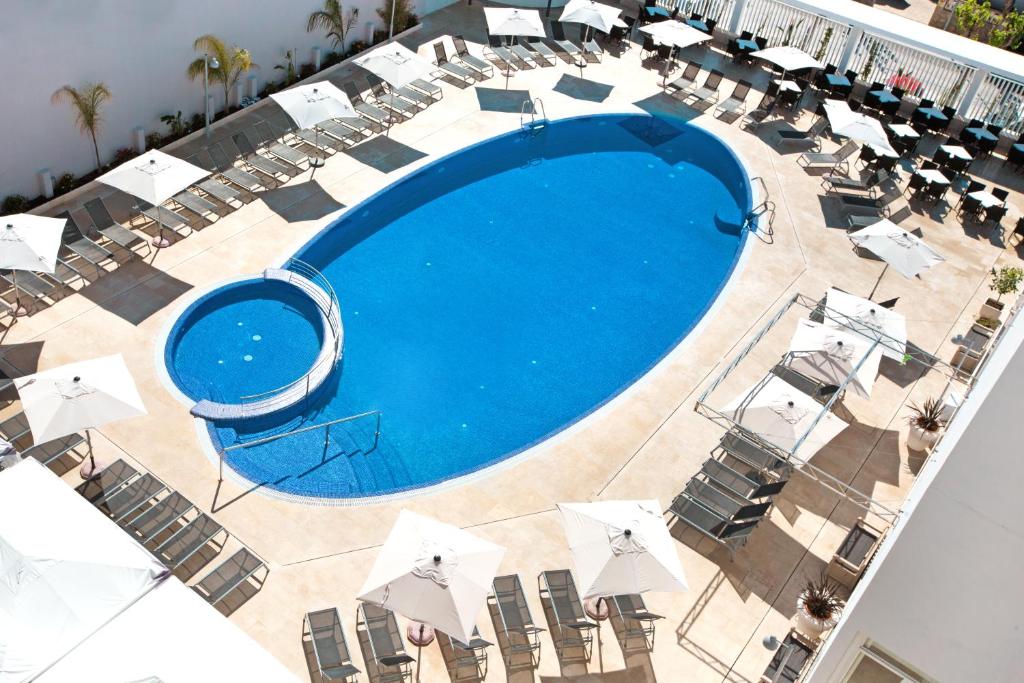 Piscină