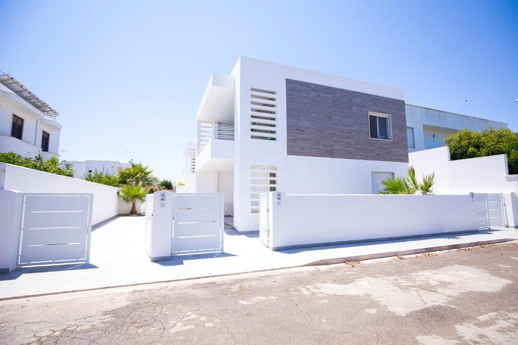 Donnosanto Residence Pantanagianni — Hotel in Carovigno