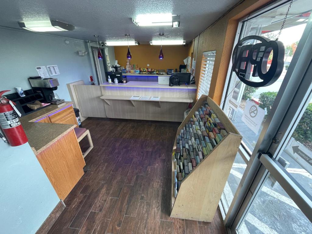Extend-A-Suites Albuquerque West photo