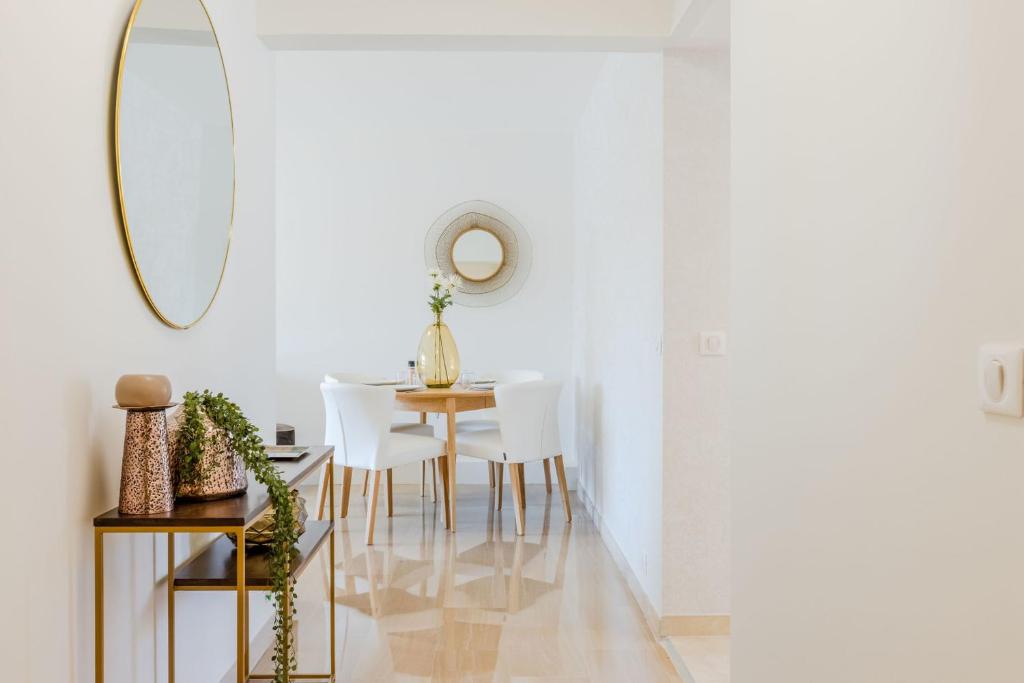 Stylish 1-Bedroom Apartment Close to Beaches - 3