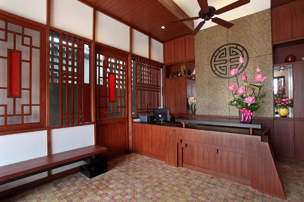 Karon Sino House (SHA Plus+) photo