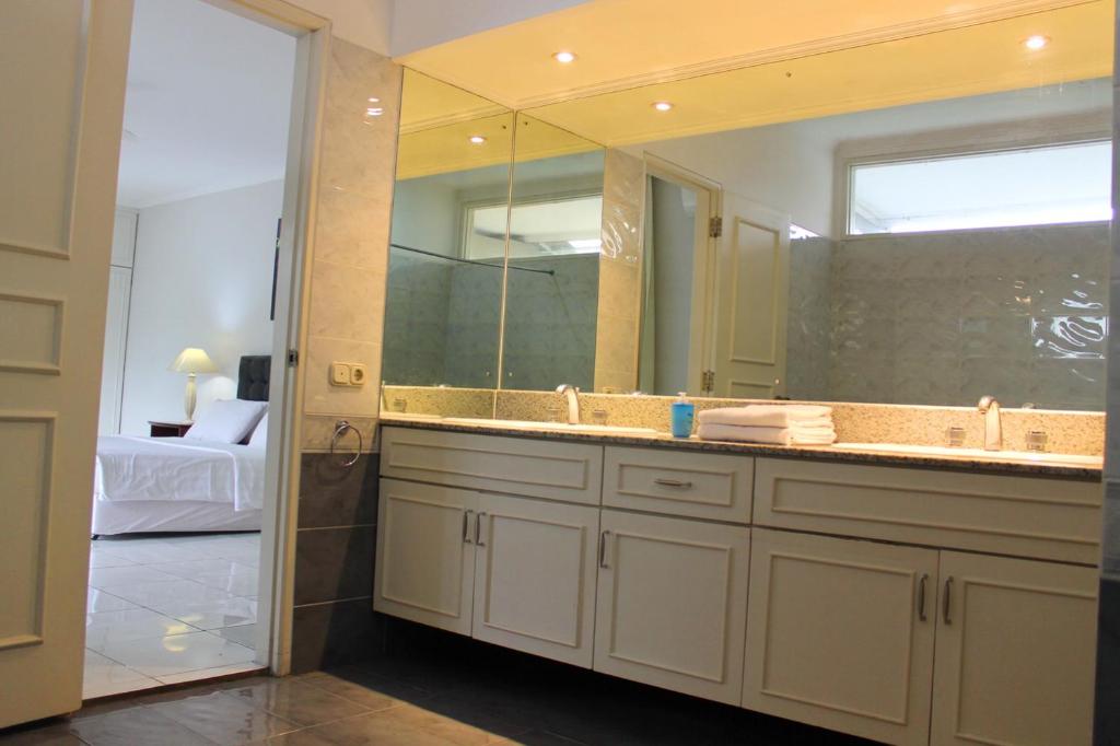 Kemang Utara Creative Villas photo