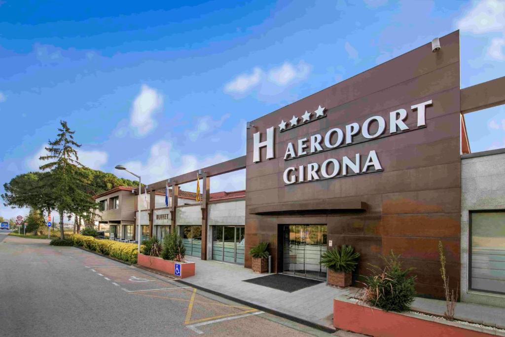 Salles Hotel Aeroport De Girona Photo 47