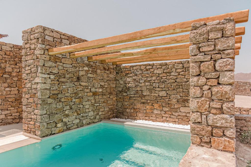 スイミングプール