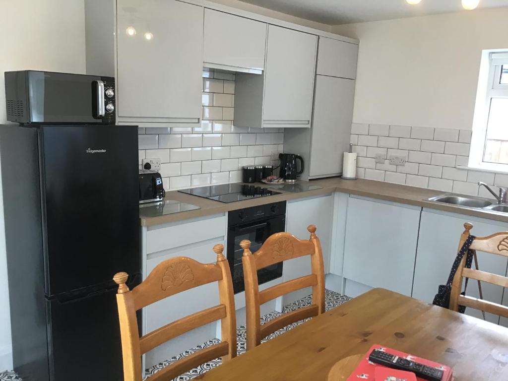 3 Bed Bungalow, Penrhyn Bay photo 5