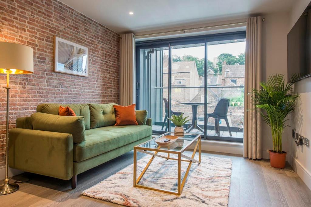 The Quadrant - The Palm Suite, York