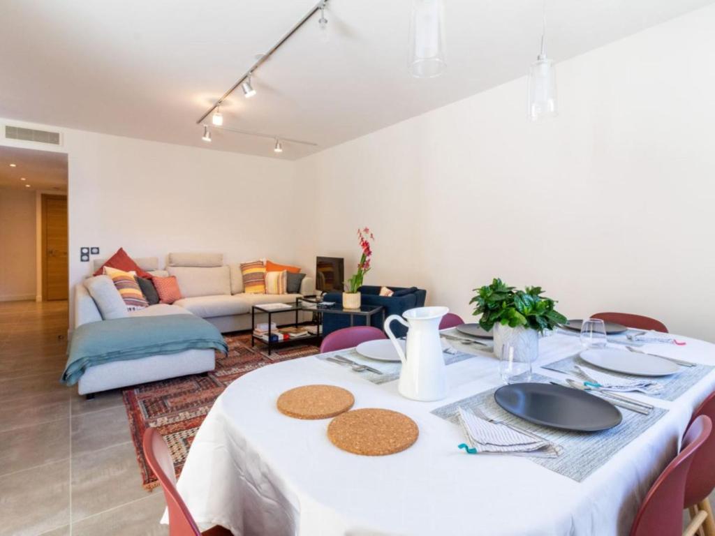 Apartment Domaine Aïga-3 by Interhome