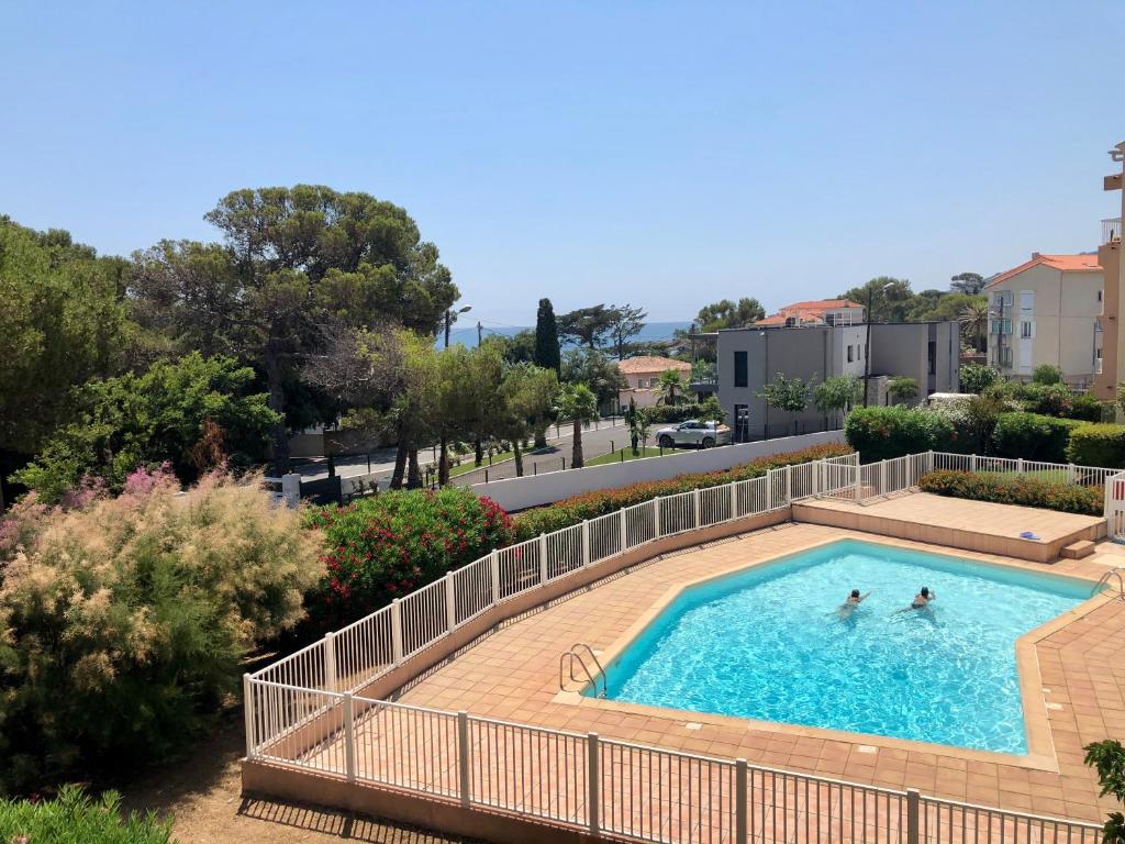 Apartment Newly Renovated Aircond-wifi-pool-sea View-150m to Beaches- Saint Aygulf - 2