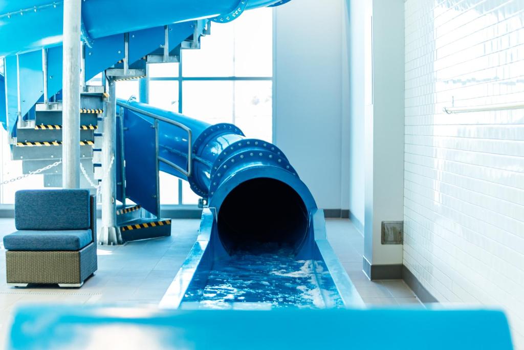 スイミングプール