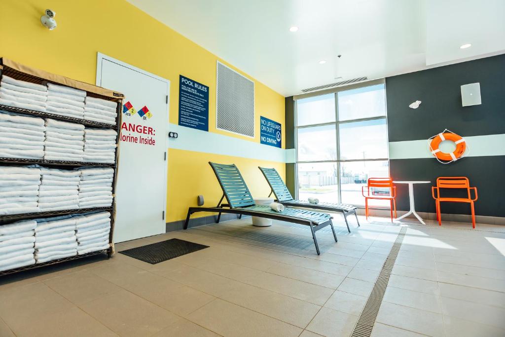 スイミングプール