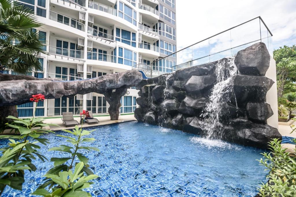 Grand Avenue Condo Pattaya - Exquisite Condo photo